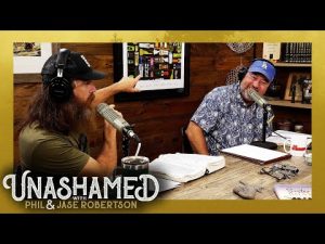 Read more about the article How the ‘Duck Dynasty’ Film Crew Ended Up in the Hospital Several Times