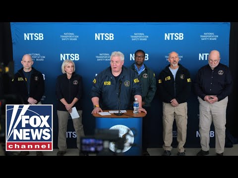 You are currently viewing WATCH LIVE: NTSB officials give update on DC plane crash investigation