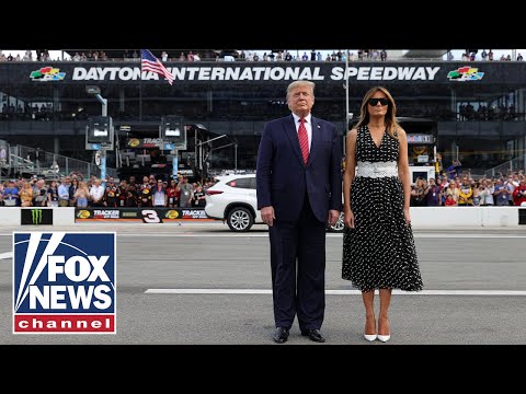 You are currently viewing Trump makes second appearance as POTUS at Daytona 500