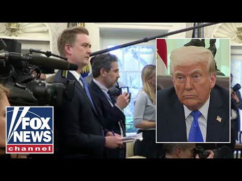 You are currently viewing Peter Doocy presses Trump on JFK files: ‘Can you just tell us who killed Kennedy?’