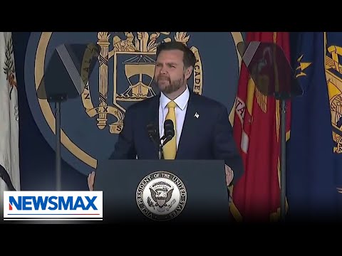 You are currently viewing JD Vance delivers Naval Academy commencement address