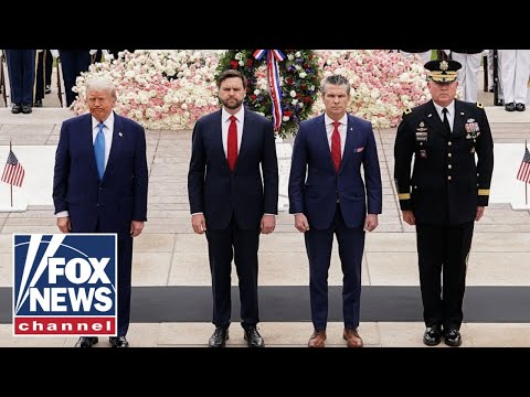 You are currently viewing Trump honors fallen troops on Memorial Day at Arlington National Cemetery