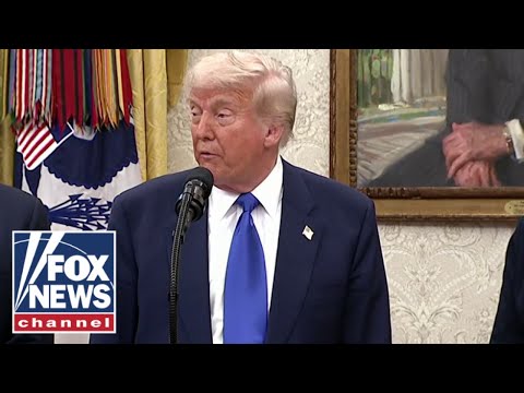 You are currently viewing President Trump responds to AI pope image, calls out ‘fake news media’