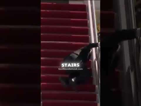 You are currently viewing Watch Trump DESTROY THIS FAKE NEWS Reporter