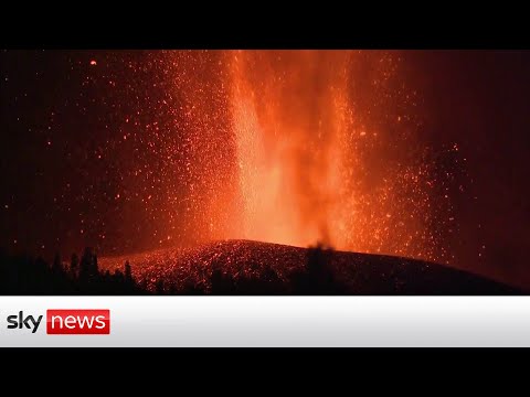 You are currently viewing La Palma volcano: warnings of acid rain, toxic gases and rivers of lava