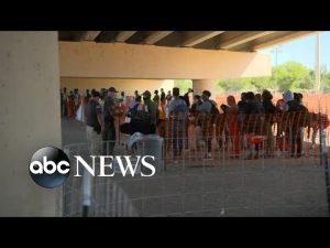 Read more about the article DHS chief: No longer any migrants at Del Rio bridge camp