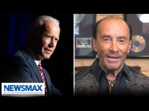 Read more about the article Lee Greenwood: Biden fired me, is ridding the government of conservatives | Wake Up America