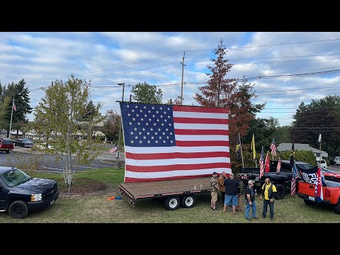 You are currently viewing LIVE: Flag Wave And Fake News Protest At Pamplin Media
