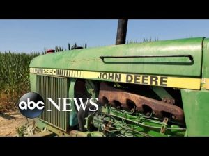 Read more about the article Thousands of John Deere workers go on strike