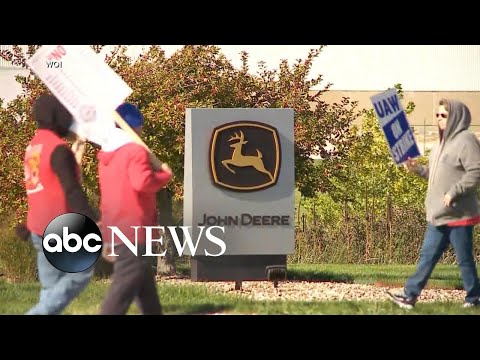 You are currently viewing John Deere workers on strike: ‘They can’t take our money’