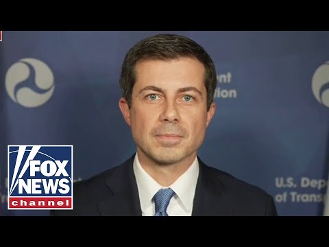 Read more about the article Pete Buttigieg defends Biden’s plan to solve supply chain bottleneck