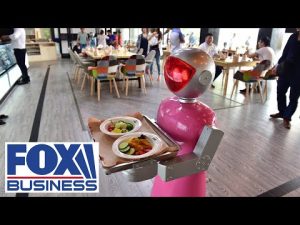 Read more about the article Restaurant CEO: Servers making more, working less with robot waiters