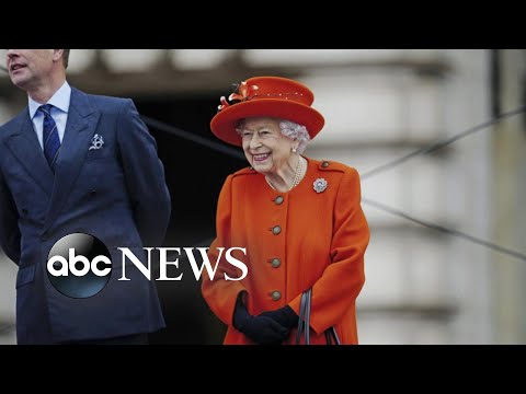 You are currently viewing Queen Elizabeth back home after being hospitalized