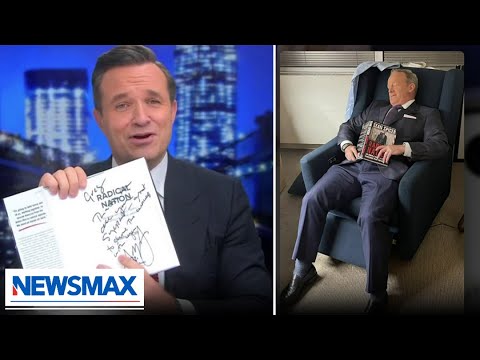 You are currently viewing Sean Spicer leaves Greg Kelly a hidden message in his latest book | Greg Kelly Reports