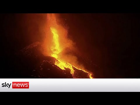 Read more about the article Watch live: La Palma volcano eruption