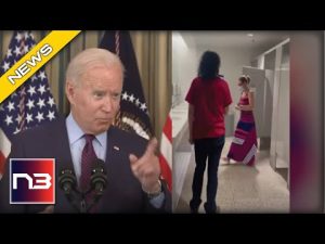 Read more about the article After Senator Sinema Chased Into Bathroom By Liberals, Biden Chuckles In Press Conference