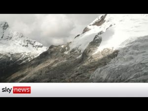 Read more about the article Peru’s ‘on the brink of disaster’ as vital glaciers vanish at rapid pace