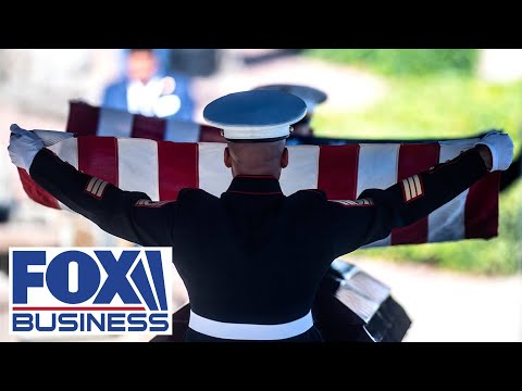 You are currently viewing Live: Ceremonial Flag Folding for the 100th Anniversary of the Tomb of the Unknown Soldier