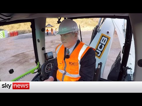 You are currently viewing Sky’s Adam Boulton takes hydrogen-powered digger & car for a spin