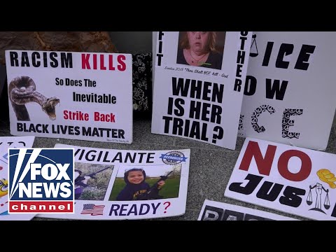 You are currently viewing Kenosha protesters demand guilty verdict in Rittenhouse trial