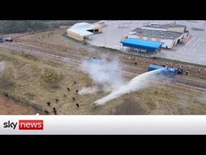 Read more about the article Poland-Belarus border: Border forces use water cannons on migrants