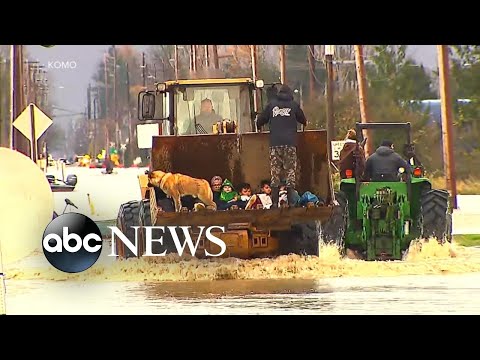 You are currently viewing Floods displace hundreds of families in Washington state