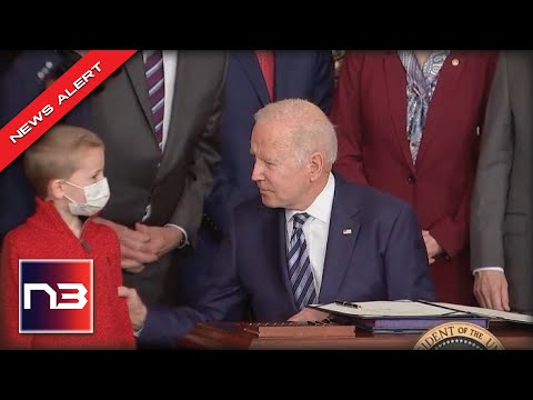 Read more about the article Biden Grabs First Grader At Bill Signing And Says Meet Me After This