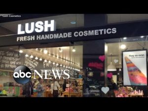 Read more about the article Lush quits social media