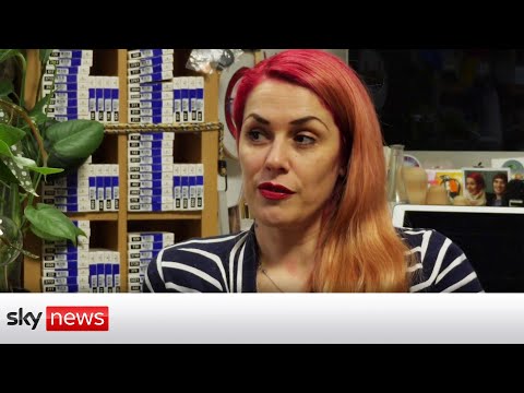 You are currently viewing Textile artist Jess de Wahls says cancel culture ‘has to be a debate’