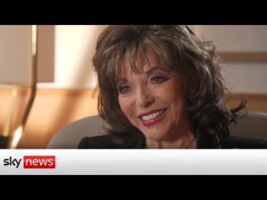 Read more about the article Joan Collins talks guns on film sets, climate change and Boris Johnson’s hair