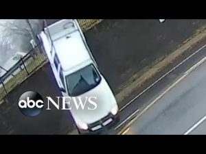 Read more about the article Runaway car rolls down hill and crashes on Connecticut street | #shorts | ABC News