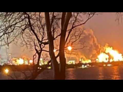 Read more about the article “Major Industrial Accident”, Explosion and Large Fire Rock Exxon Refinery In Texas