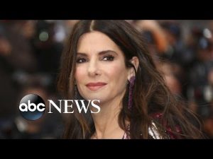 Read more about the article Sandra Bullock opens up about her experience as a mother of 2 Black children