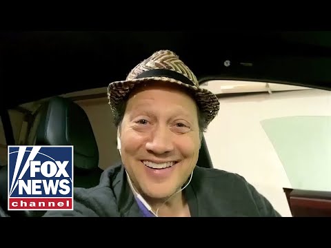 You are currently viewing Actor Rob Schneider praises police after his car breaks down