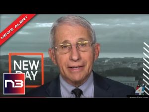 Read more about the article Fauci Issues Dire Warning For People Wanting To Hug And Kiss On New Years