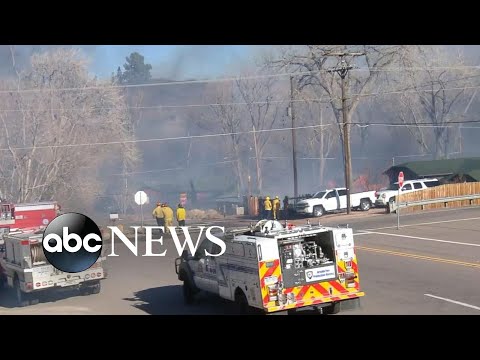 You are currently viewing Fast-spreading Colorado fires causing destruction