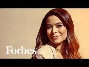 Read more about the article Miranda Cosgrove Is Back In Business | Forbes