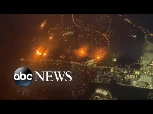 Read more about the article Airline passenger captures bird’s-eye view of Colorado wildfire l ABC News