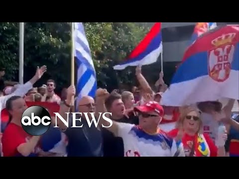 You are currently viewing Supporters of Novak Djokovic celebrate visa appeal in Australia