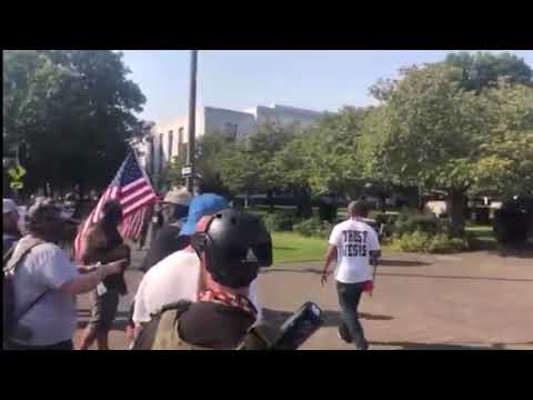 Read more about the article Patriots Chase AntiFa Out Of The Capitol Park In Salem Oregon