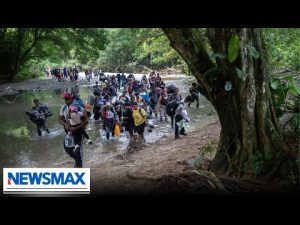 Read more about the article EXCLUSIVE: Footage of migrants crossing at Eagle Pass, TX | National Report