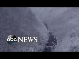 Read more about the article Aerial footage captures snow in North Carolina landscape