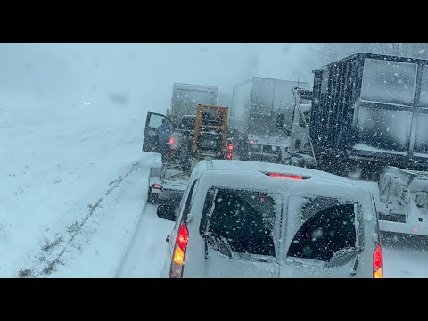 Read more about the article WHITEOUT! Severe Winter Storm Causes 30 Car Pileup On Kentucky Parkway, Dangerous Travel Conditions