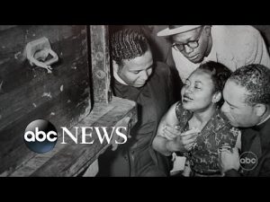Read more about the article Mamie Till receives closed casket with Emmett’s body