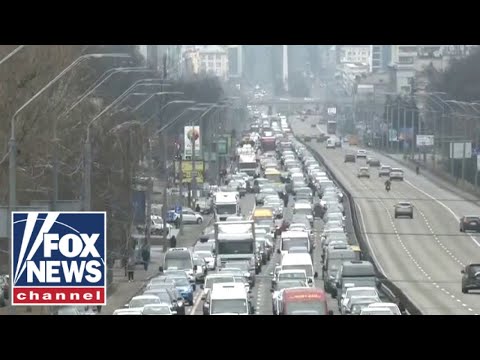 You are currently viewing Traffic jam in Kyiv as Ukrainians try to flee amid Russian attack