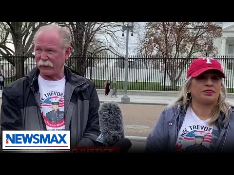 You are currently viewing Parents of former U.S. Marine imprisoned in Russia protest outside White House | REPORT