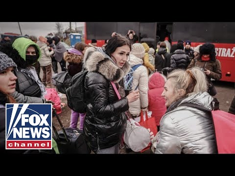 You are currently viewing Kyiv school uses minibus to bring refugees to safety