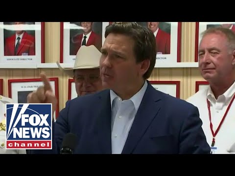 You are currently viewing Tucker: DeSantis humiliates reporter for asking this question