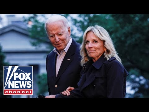 You are currently viewing Live: President Biden, First Lady deliver remarks at Easter egg roll