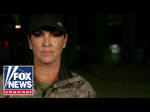 You are currently viewing Sara Carter encounters women at border stranded by human smugglers